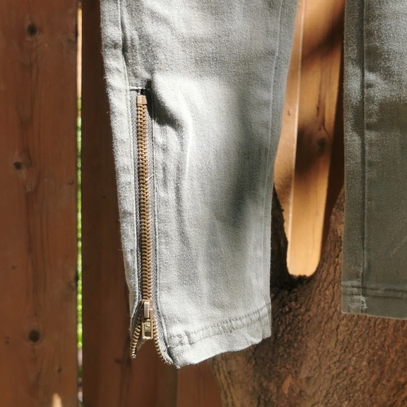 EUC Moto Legging Pants from HONEY BOUTIQUE - Picture 2 of 4